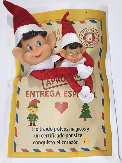 Elfo papá e hijo extra suave+sobres de correos del polo norte + certificado de adopción + cartas de bienvenida y despedida + carnet del elfo personalizable+ carnet de conducir de papá noel + polvos mágicos+ silueta del elfo en madera + cartas papá noel